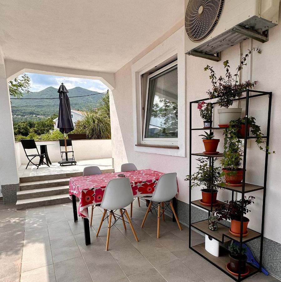 Dreamtime - One Badroom And 1 Livingroom Apartment Veprinac Exterior foto